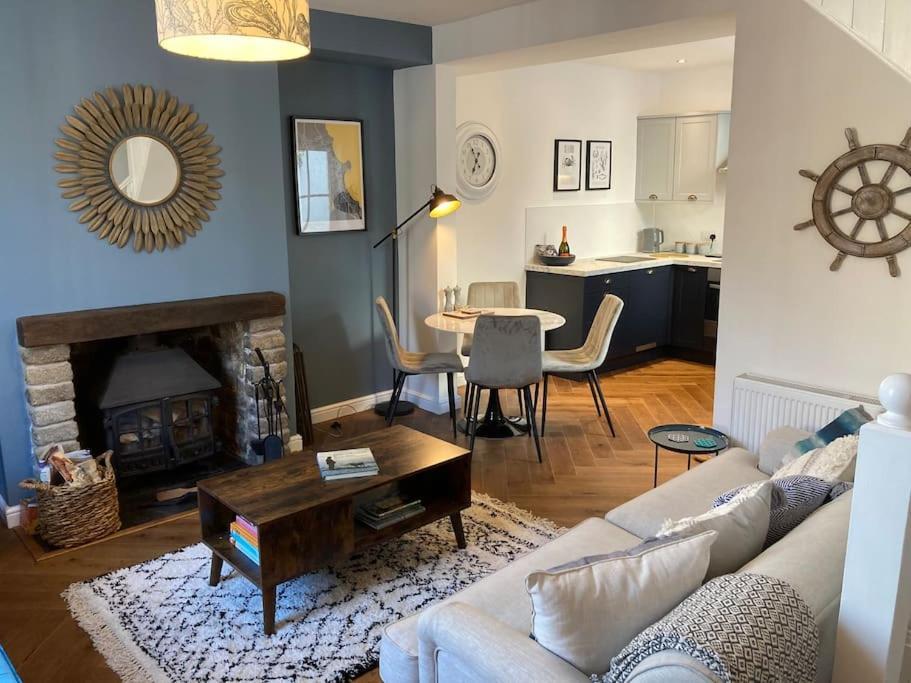 Cosy 2 Bedroom Cottage In Scarborough'S Old Town Экстерьер фото